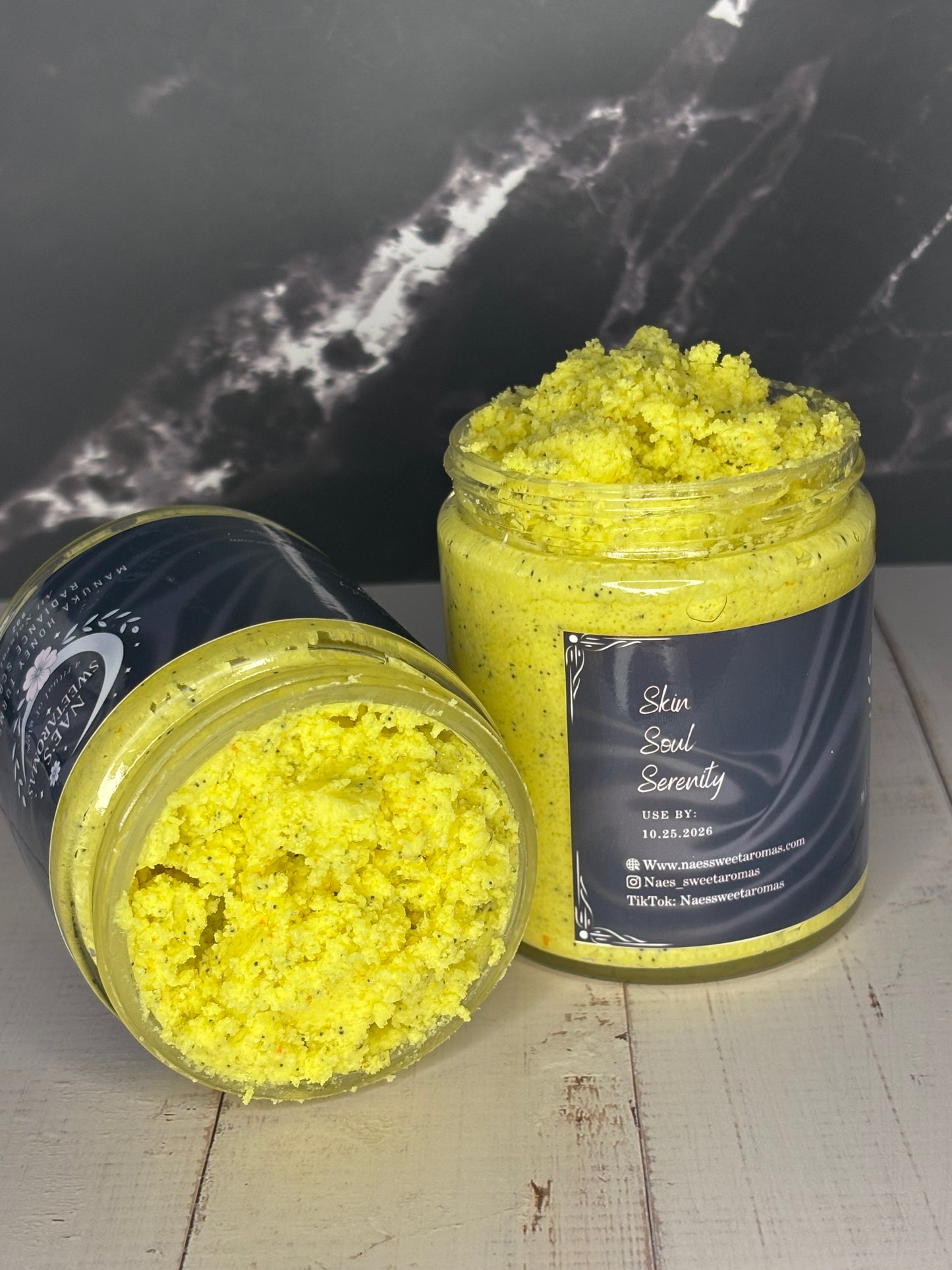 9oz Manuka Honey Turmeric Radiance scrub